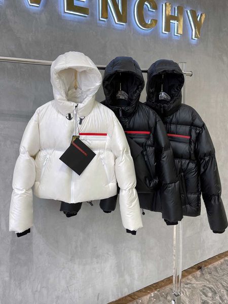 

autumn and winter stars with the same short down coat, with strong waterproof and snowproof characteristics, short than column, the gospel o, Black