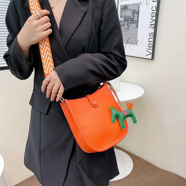 

designer bags hemrres 2023 new evelynn premium litchi pattern bucket bag small broadband one shoulder crossbody