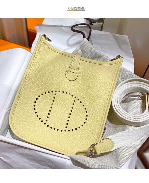 

designer bags hemrres and winter autumn 2023 new women's bag fashion one shoulder handheld hollow casual bucket evelynn cowhidehas 3jbk