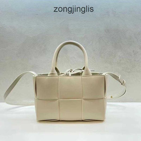 

women's woven venetas bags arco designer bag 2023 bottegas fashion tote large capacity bucket portable one sho kttb