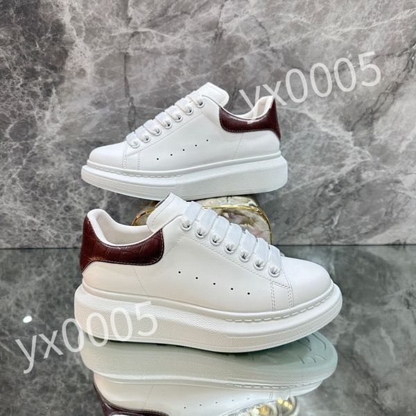 

2023 new luxury designer casual shoes mens sneakers rubber trainers platform sneaker multicolor lace-up skate shoes fashion running shoes xs, Black