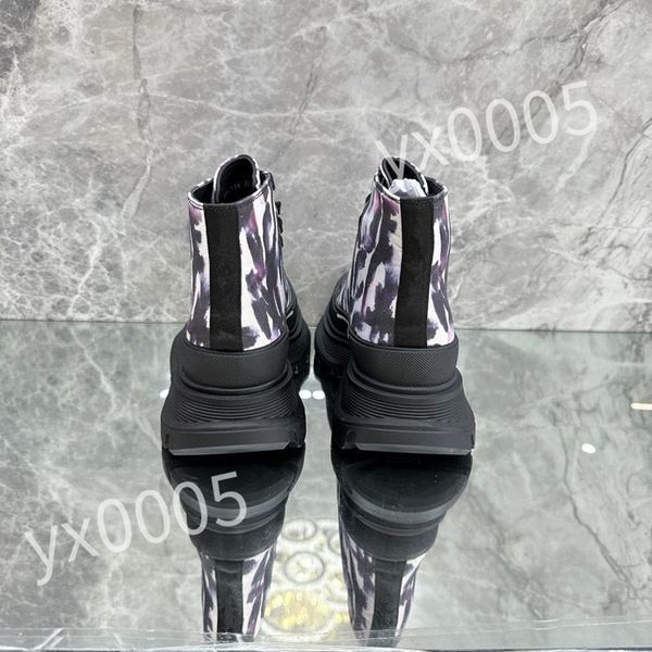 

2023 new luxurys designer the four seasons shoes sneakers men women trainers classic stripe rubber shoe leather sneaker xsd230406, Black