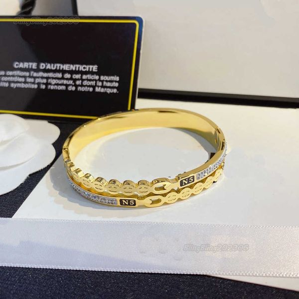 

stainless steel bangle fashion style bracelets women bangle designer letter bracelet crystal 18k gold plated stainless steel wedding lovers, Black