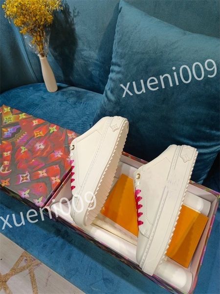 

2023 mens sneakers bread shoes fashion trend classic floral designer casual versatile womens outdoor walking dc220501, Black