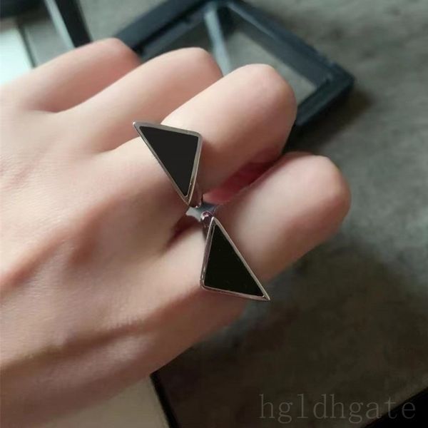 

popular engagement ring p designer rings for women triangular pattern silvery color geometry jewlery letters fashion luxury ring cool zb040, Silver