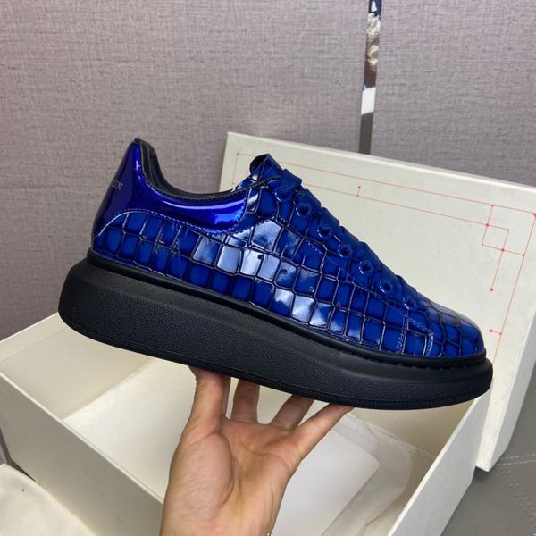 

luxury design real women's casual shoes fashion genuine leather flat shoes crystal rivet flat shoes casual designer shoes thick sole me