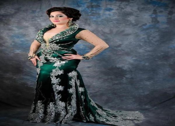 

illusion long sleeves arabic kaftan evening dresses 2019 v neck lace applique bodice formal prom gowns2038992, Black;red