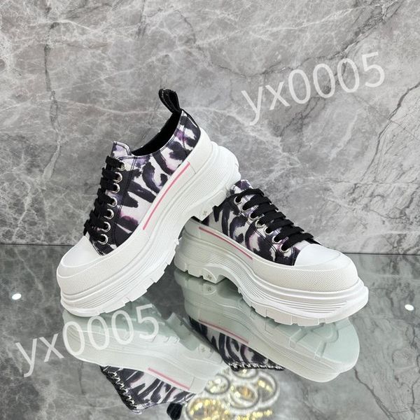

2023 luxurys designer the four seasons shoes sneakers men women trainers classic stripe rubber shoes leather sneaker xsd230409, Black