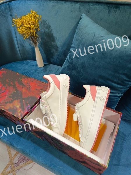 

2023 new mens sneakers bread shoe fashion trend classic floral designer casual versatile womens outdoor walking dc220503, Black