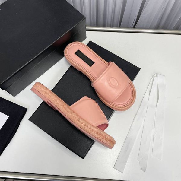 

outdoor beach shoes coachs cc fashion flat slippers women channel designer summer slides leisure sandals x54