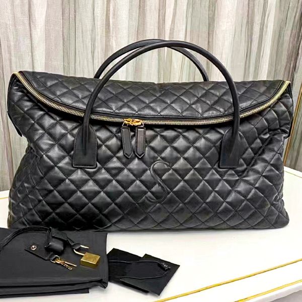

luxurys designer cross body fashion clutch bags large capacity hand womens es quilted leather travel bag totes weekender mens genuine leathe