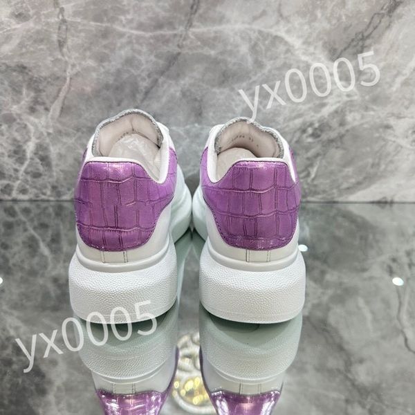 

2023 new luxurys designer casual shoes mens sneakers rubber trainers platform sneaker multicolor lace-up skate shoes fashion running shoe xs, Black