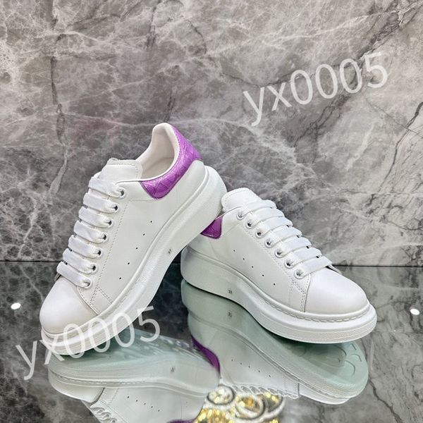 

2023 luxurys designer casual shoes mens sneakers rubber trainers platform sneaker multicolor lace-up skate shoes fashion running shoe xsd230, Black