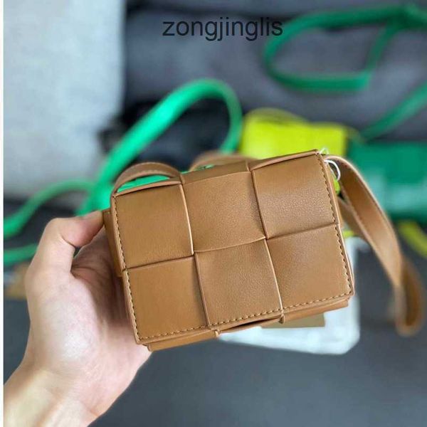 

venetas womven classic hand lady's square woven women's bag designer one bottegas bags pillow mini leather chest casstes shoulder
