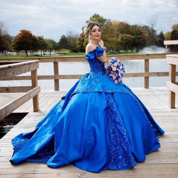 

luxury blue ball gown quinceanera dress 2023 with shiny lace appliques off shoulder sweet 16 dress vestidos de 15 anos, Blue;red