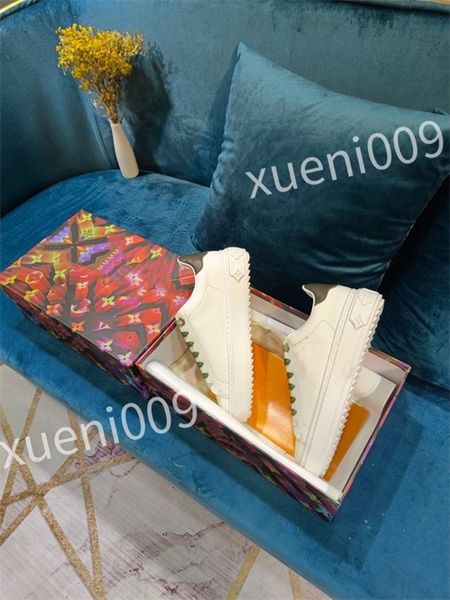 

2023 new luxurys mens sneakers bread shoes fashion trend classic floral designer casual versatile womens outdoor walking dc220501, Black