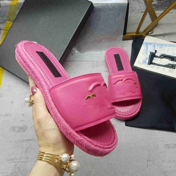 

women designer sandals summer luxury channel slippers ringer chain black white apricot color leather sandal outdoor beach flat woman ccity a