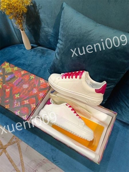 

2023 luxury mens sneakers bread shoes fashion trend classic floral designer casual versatile womens outdoor walking dc220501, Black