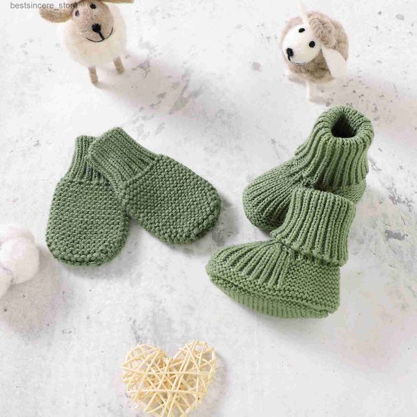

newborn baby shoes + gloves set knit infant girl boy boots mitten fashion solid 2pc toddler kid slip-on bed shoes handmade 0-18m l230522