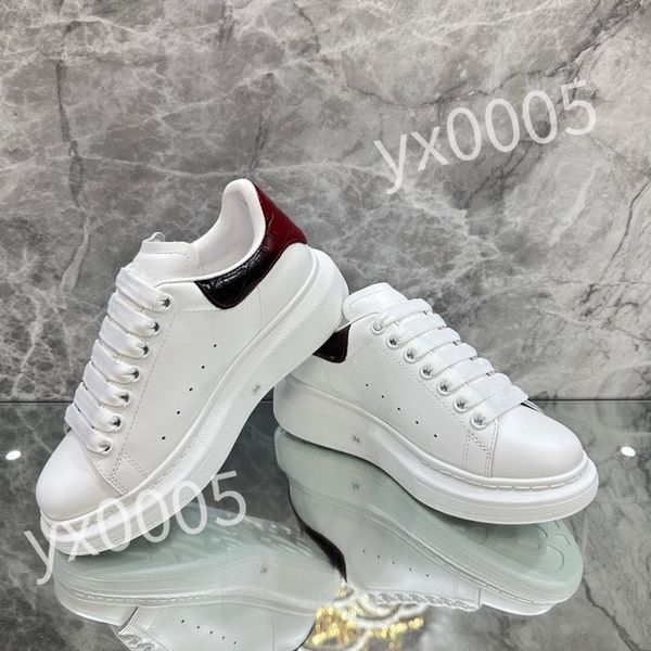

2023 designer shoes the four seasons men's and women's sports white embossing calfskin size 35-46 xsd230412, Black