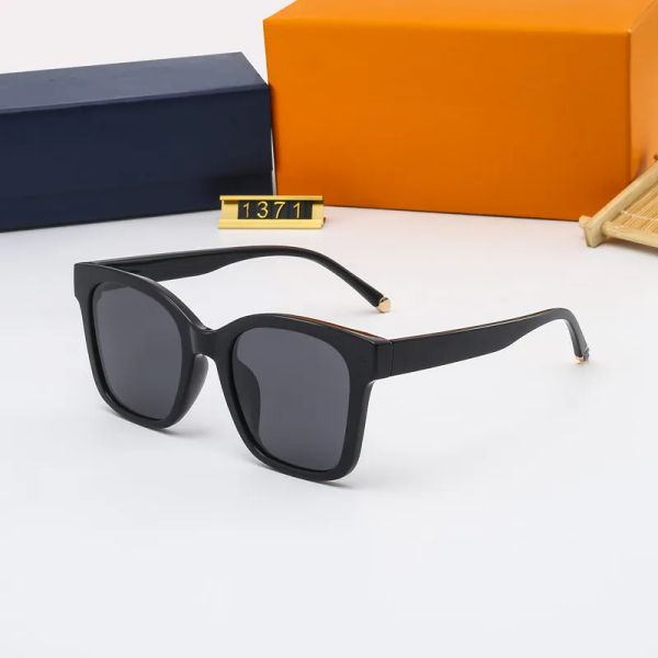 

designer sunglasses for mens and womens luxury brand sun glasses frame retro polarized fashion goggle highly quality 4 colors with box and c, White;black