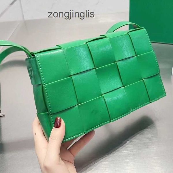 

classic lady's women's bag bottegas cassettes 2023 bags venetas designer womven fashion early spring texture tofu woven pillow rp