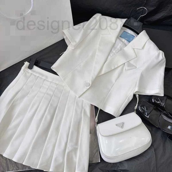 

two piece dress designer fashionable and casual temperament, celebrity style, age reducing set, one button bubble sleeve lapel short pleated, White