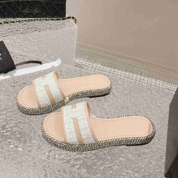 

women designer sandals summer luxury channel slippers ringer chain black white apricot color leather sandal outdoor beach flat woman ccity h