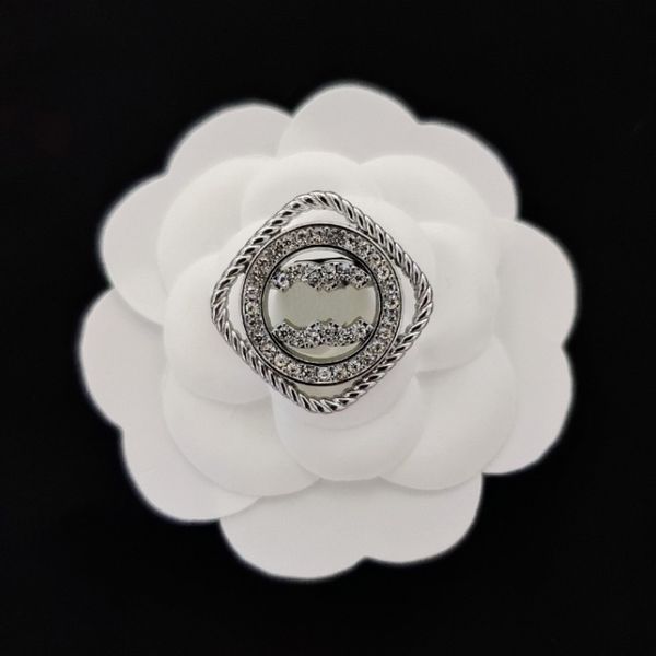 

designer fashion pins brooches brass material no fading small bee brooches male female same style c double letter brooches, Gray