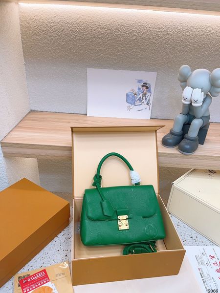 

2023 new madeleine bb high version super foreign style workmanship extremely handbag exquisite handle with hands on all kinds of tall detail