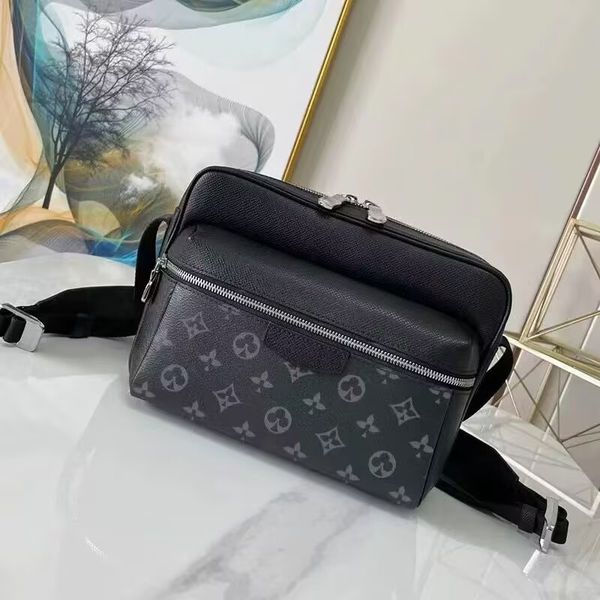 

messenger bags designers bag classic women or men bags crossbody bag school bookbag purse backpack man totes bag wallet leather handbags cla