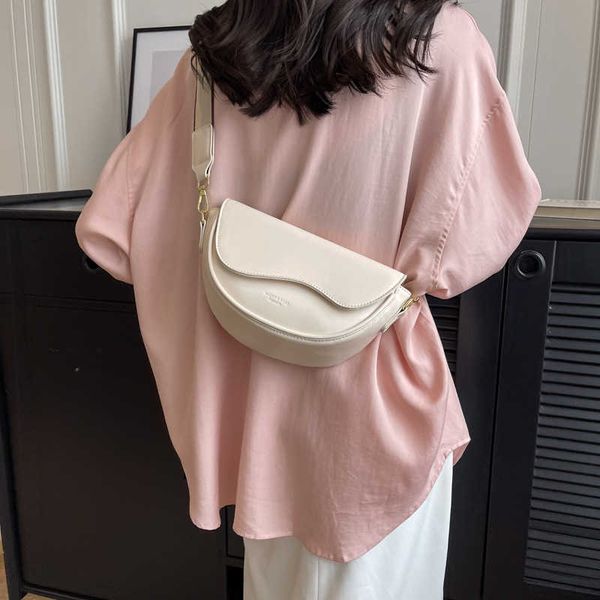 

baobao women's new niche design versatile single shoulder crossbody bag fashionable underarm high-end feeling saddle bag