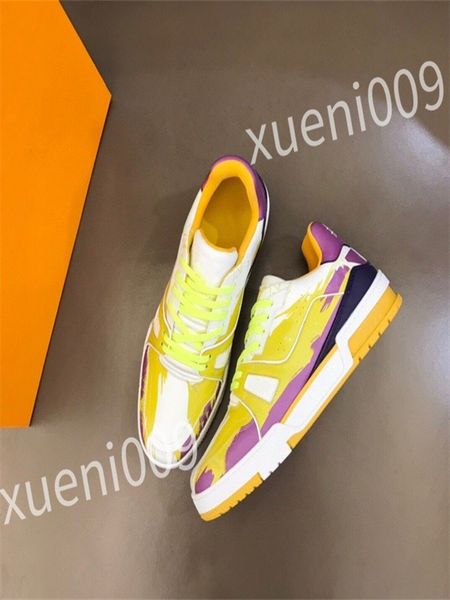 

2023 new r men women casual shoes triple white black sneakers gomma leather trainer printed platform trainers shoes wd230602