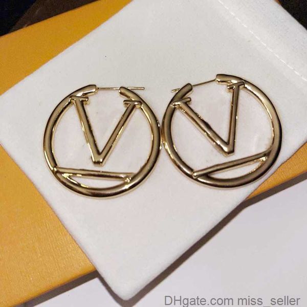 

2022 fashion gold hoop earrings for lady women party wedding lovers gift engagement jewelry for bride missseller, Golden;silver