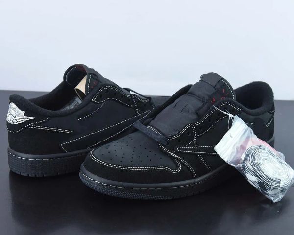 

black phantom jumpman 1 low og basketball shoes travis scot 2023 release outdoor sneakers with original box