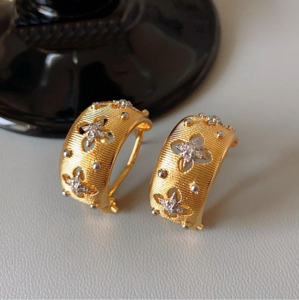

new designed french court retro gold brushed diamonds snowflake hollowed out flower women earrings designer jewelry, Silver