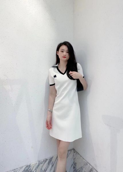 

new sandropolo collar contrast embroidery v-neck casual short sleeve knitted dress for women, Black;gray
