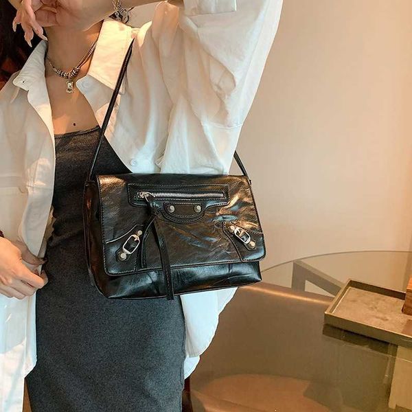 

evening bags advanced underarm bag soft leather shoulder women fashion summer motorcycle style rivet small square 230704