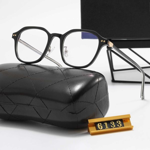

new fragrance flat sunglasses 6133 small frame fashion glasses star same style, White;black