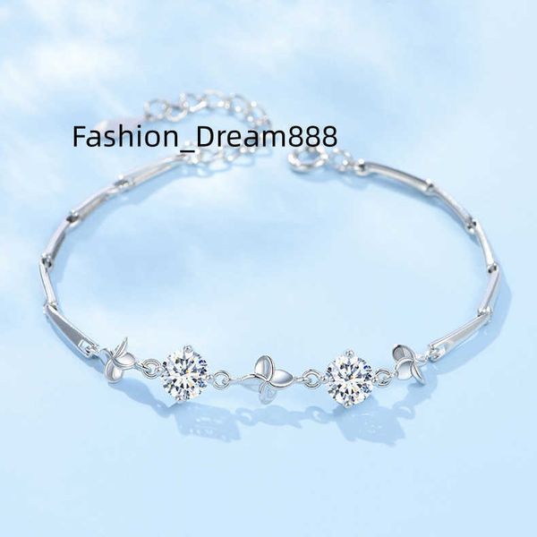 

designer jewelry s925 sterling silver zircon four-leaf bracelet small fresh female diamond-encrusted ornaments leaves euro-american mom gift, Golden;silver