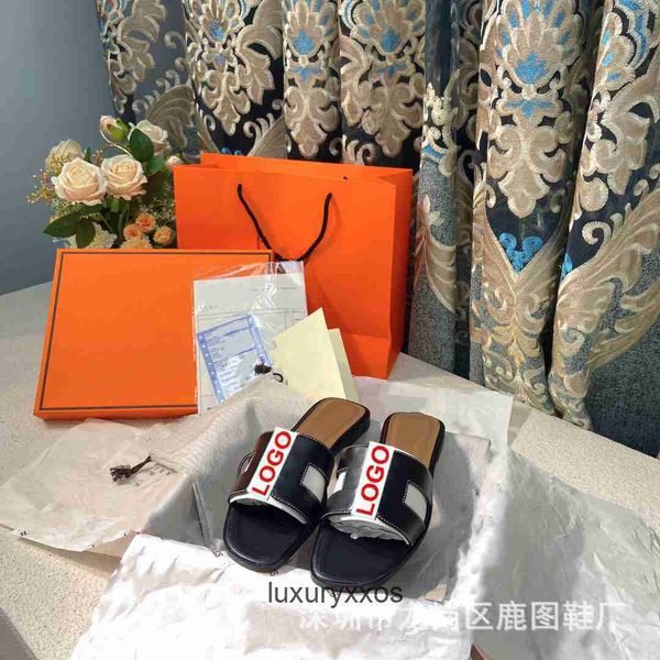 

designer h slipper oran sandal 2023 girl summer women stars same style h family women's leather flat shoes wearing thick heel gpas