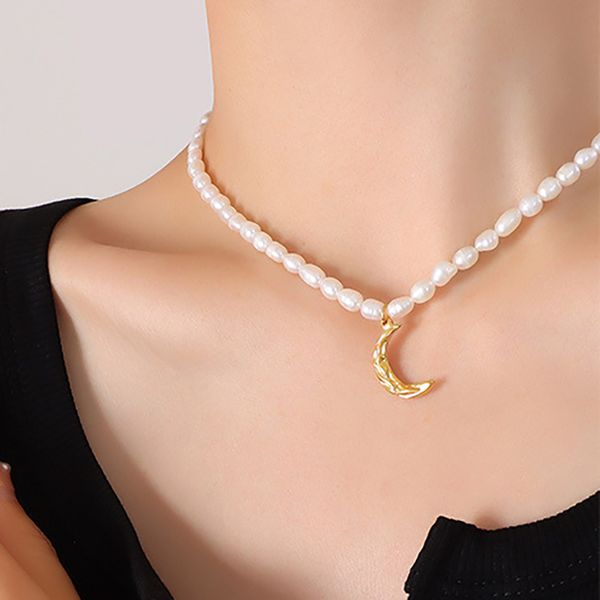 

french fashion natural freshwater pearl clavicle chain beads necklace titanium steel gold-plated moon pendant necklace, Silver
