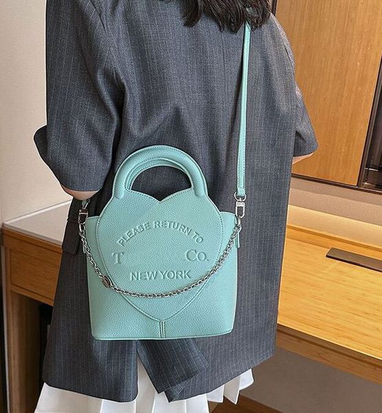 

famous designer shoulder bag with chain crossbody tote women classic handbag purse luxury shopping wallet casual capacity handbags fashion b, Black;red