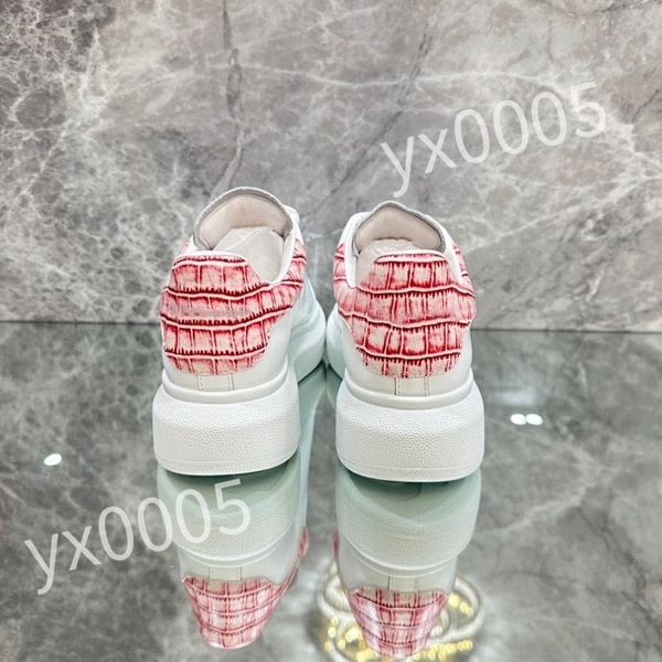 

2023 new qulity mens womens chaussures shoe beautiful platform casual sneakers designers shoes leather solid colors shoe xsd230420, Black