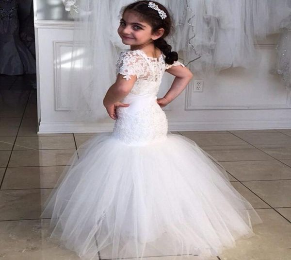

2016 mermaid lace flower girls dresses for wedding crew neck short sleeves floor length first communion dress for child girls chea3877956, White;blue
