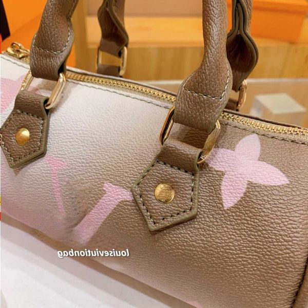 

lm40156v fashion fashion designers shoulder double contrast gradient color horizontal pillow bag fashionable and versatile portable mes obuo