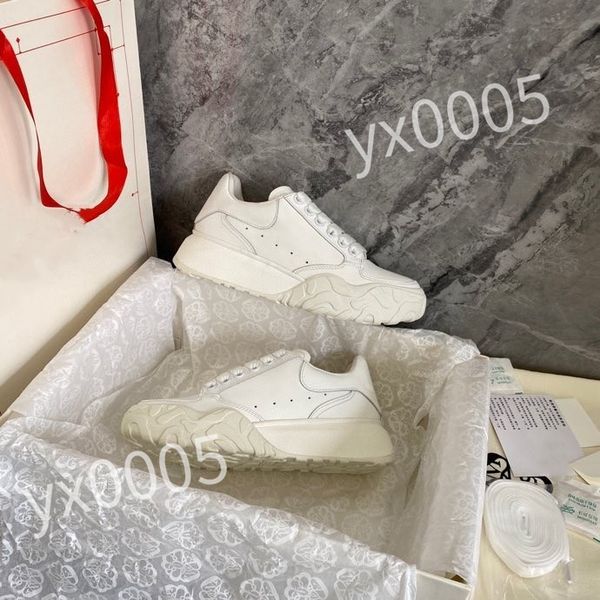 

2023 new luxury designer shoes casual shoe sneakers below men and women party wedding crystal leather sneaker shoes xsd230418, Black