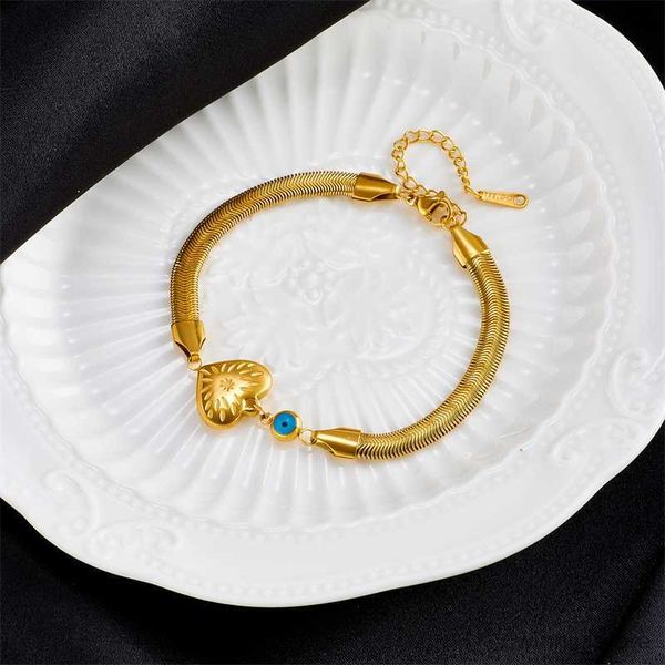 

charm bracelets stainless steel new fashion fine jewelry couple love heart green charm snake bone thick chain bracelets for women r230704, Golden;silver