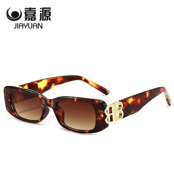 

2023 new women's small frame glasses tiktok live broadcast street p sunglasses male 2039, White;black