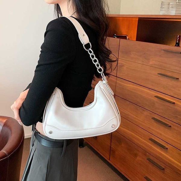 

evening bags french niche chain underarm bag women's trendy and fashionable club versatile high-end texture shoulder 230704